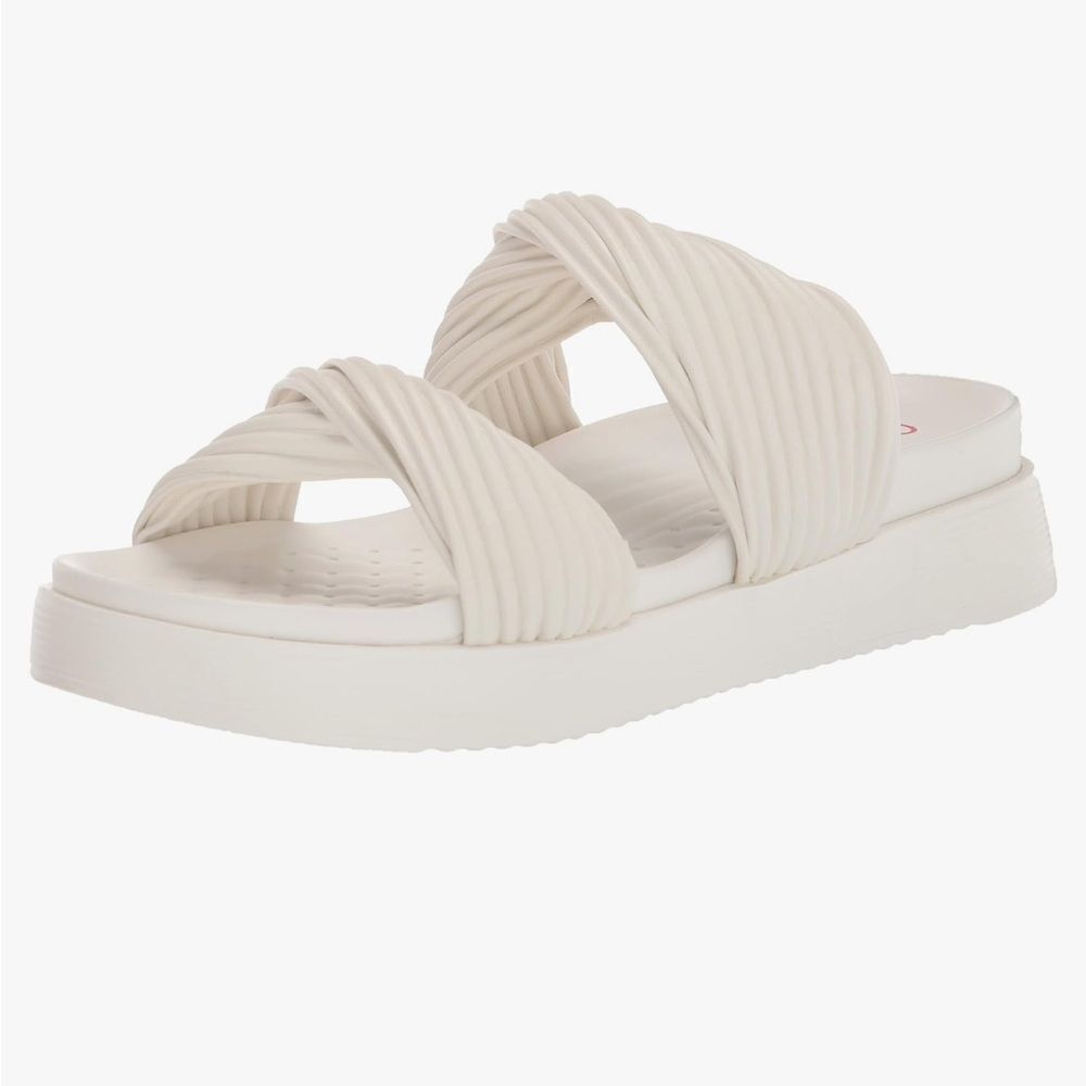 EXCELLENT CONDITION WOMEN’S 8.5 BLONDo WHITE WATERPROOF CADEE SANDALS/SLIDES